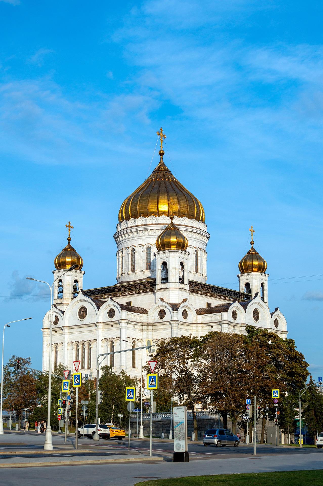 christ-the-savior-cathedral-5568838_1920.jpg
