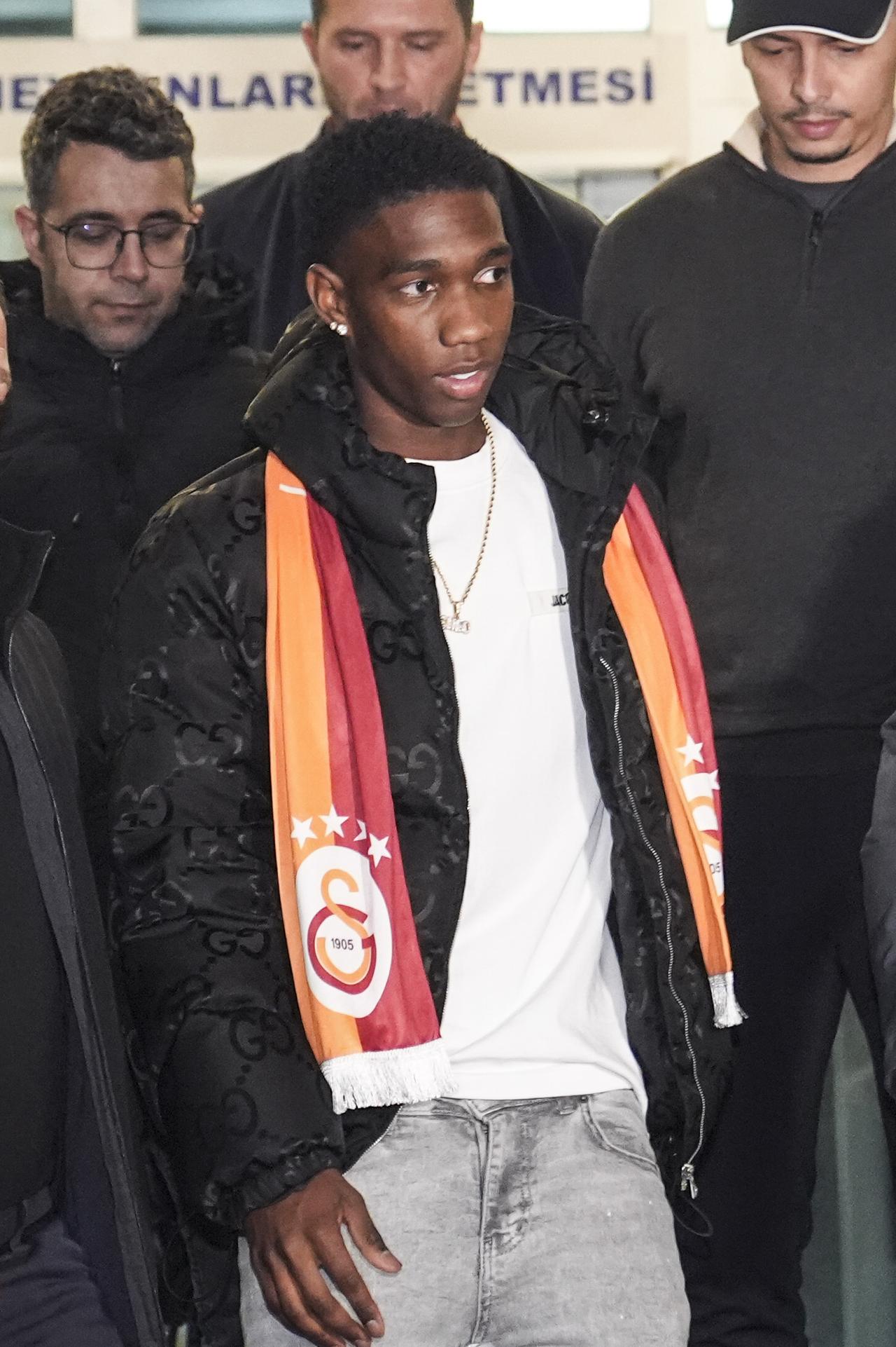 AA-20260124-40357569-40357564-KOLOMBIYALI_FUTBOLCU_YASER_ASPRILLA_GALATASARAY_ICIN_ISTANBULA_GELDI.jpg