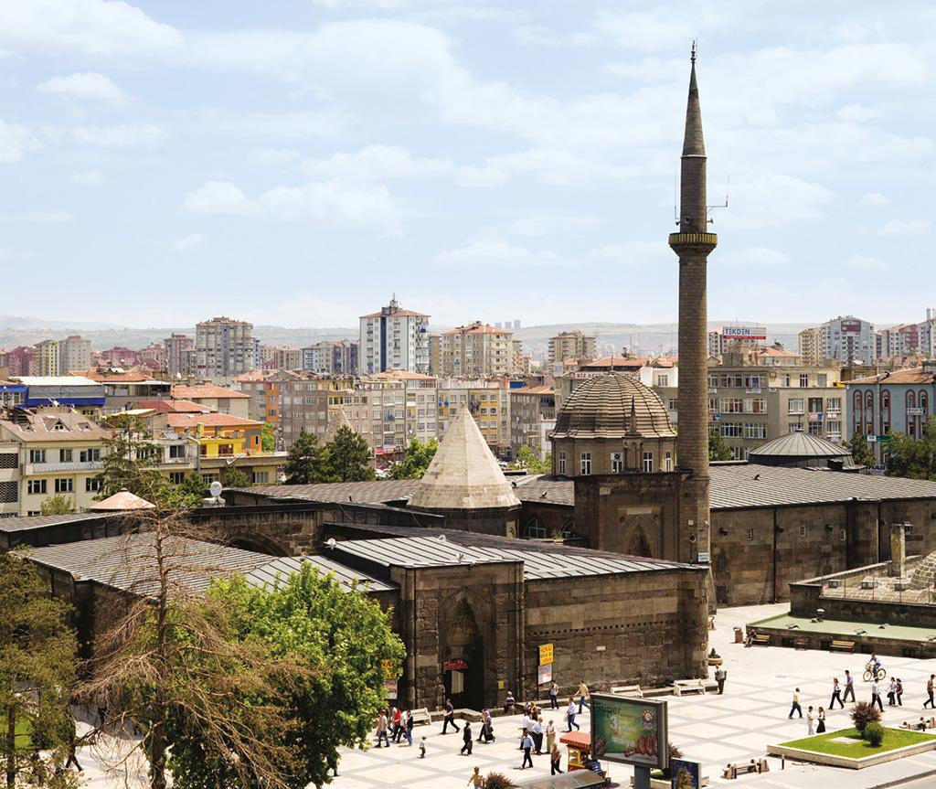 hunat_hatun_kulliyesi_1.jpg