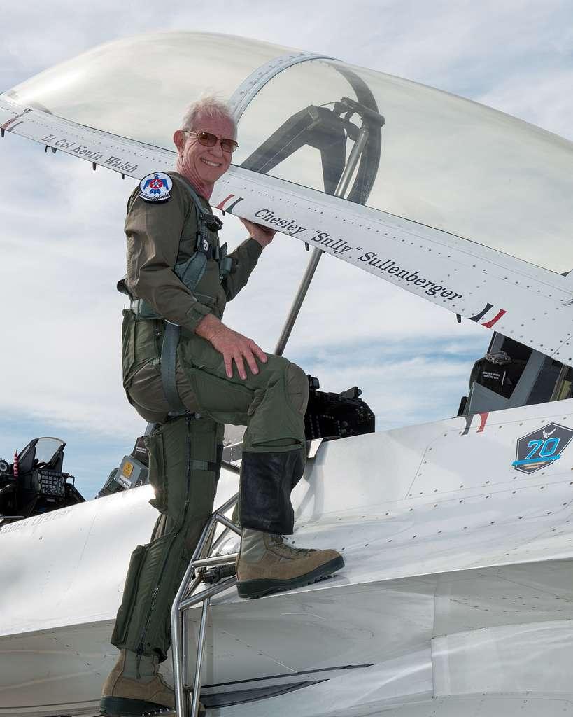former-airline-pilot-chesley-sully-sullenberger-iii-cce3cf-1024.jpg