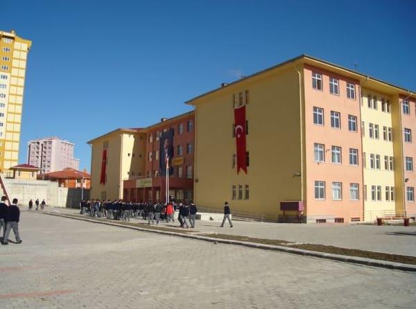 Sabahattin Zaim Sosyal Bilimler Lisesi