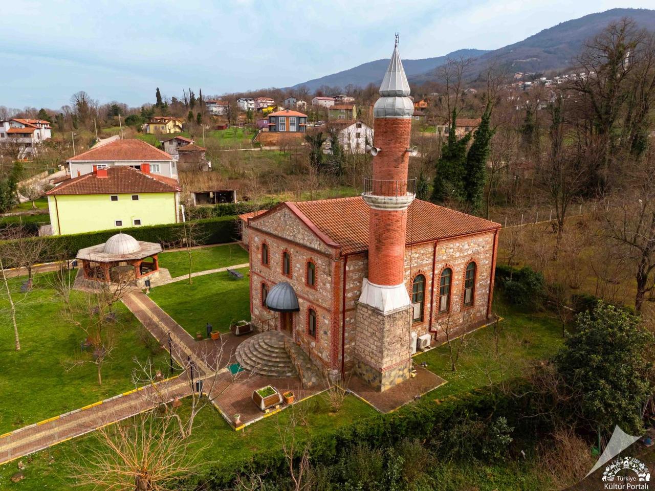 Hikmetiye Camii
