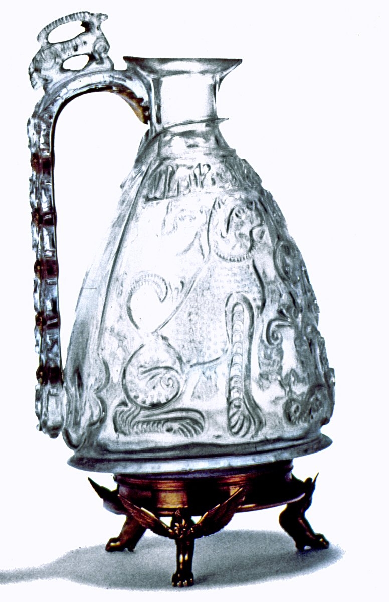 X. yüzyılın son çeyreğine ait kaya kristalinden yapılmış Fâtımî ibriği (Venedik San Marco Müzesi)