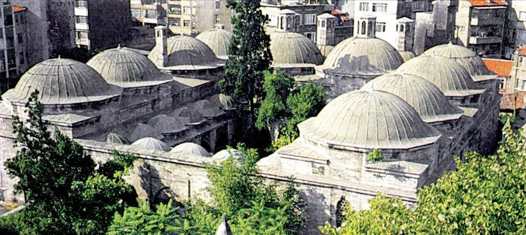 Amcazâde Hüseyin Paşa Külliyesi’nin medrese bölümünün üstten görünüşü – Fatih/İstanbul