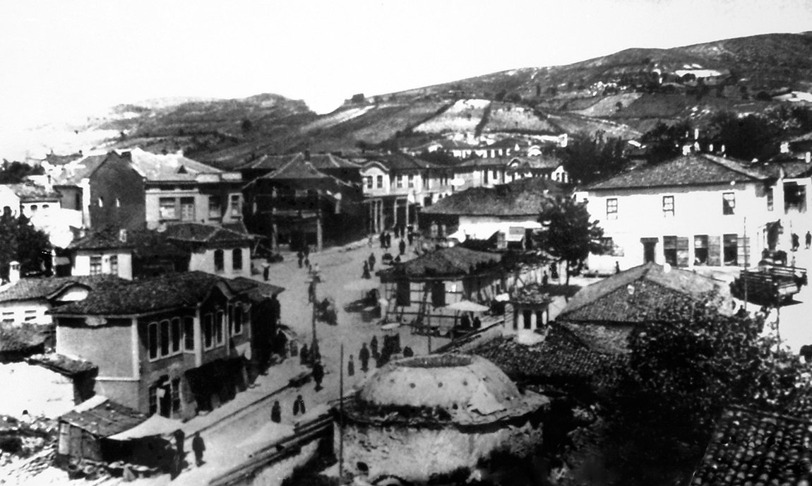 1922 yılında Kırcaali şehir merkezini gösteren, Merkez Camii’nin minaresinden çekilmiş bir fotoğraf