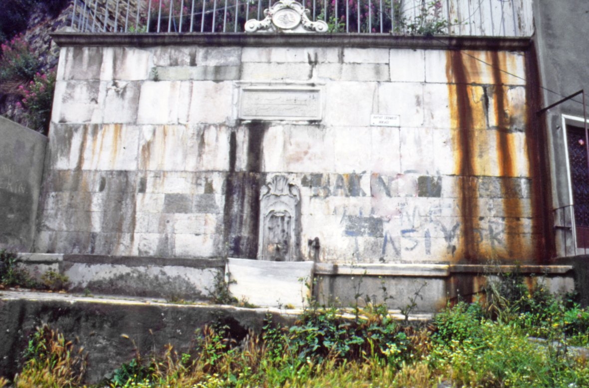 Tarabya’daki Bezmiâlem Vâlide Sultan Çeşmesi – Sarıyer/İstanbul