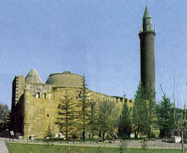 Rasathâne olarak kullanılan Caca Bey Medresesi – Kırşehir