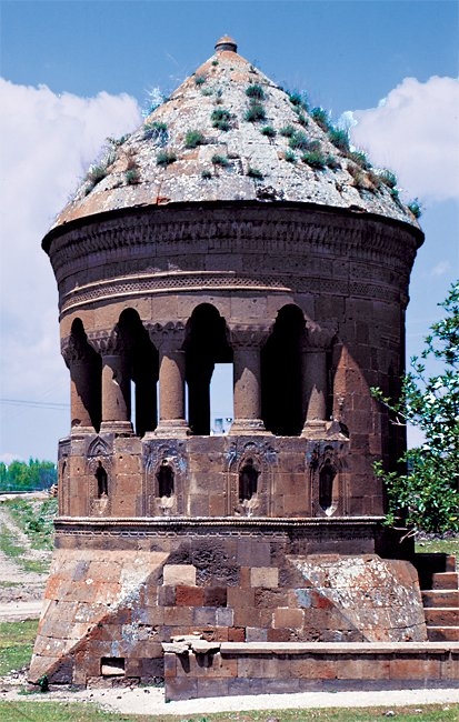 Emîr Bayındır Kümbeti – Ahlat/Bitlis