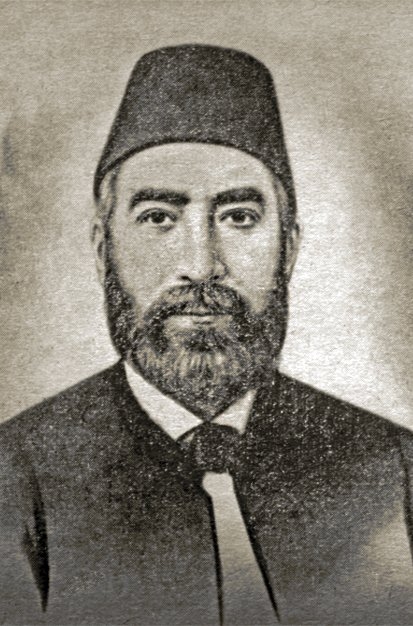 Türk edebiyatının tercümeler yoluyla Batı tesirine açılmasını kolaylaştıran yazarlardan Muhâverât-ı Hikemiyye mütercimi Münif Mehmed Paşa