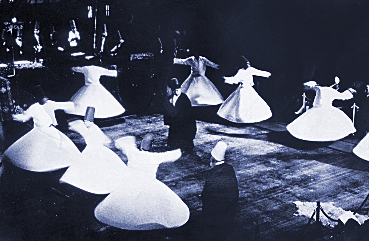 Mevlevî âyininden bir görünüş (Süleyman Erguner fotoğraf arşivi)