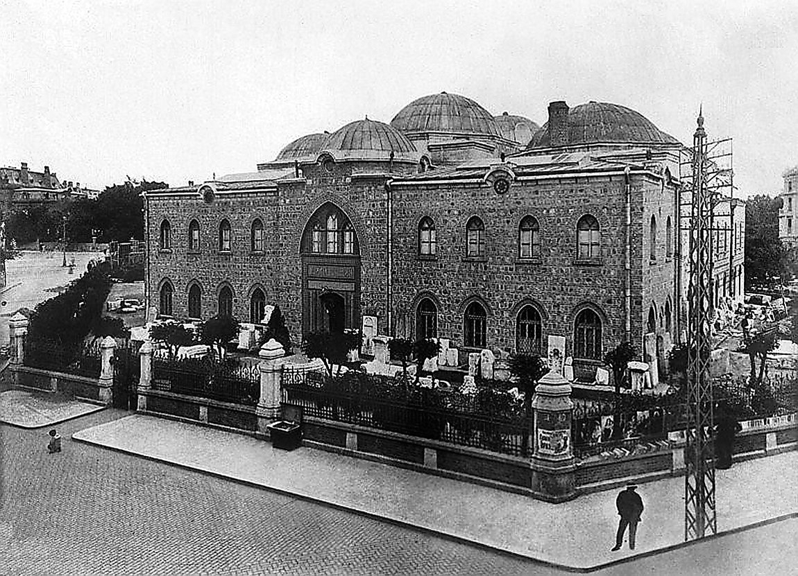 Mahmud Paşa Camii’nin 1920’li yıllara ait bir fotoğrafı