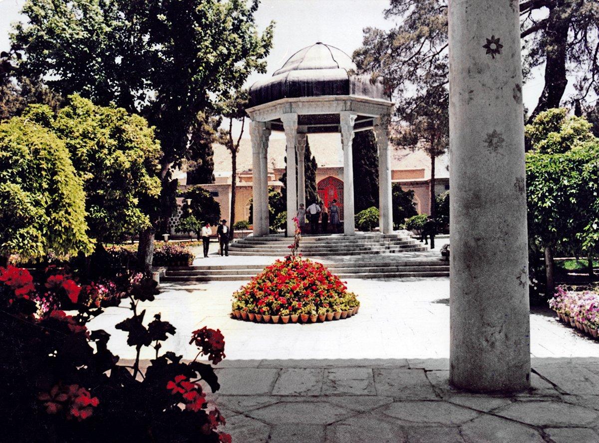 Hâfız-ı Şîrâzî’nin türbesi – Şîraz/İran