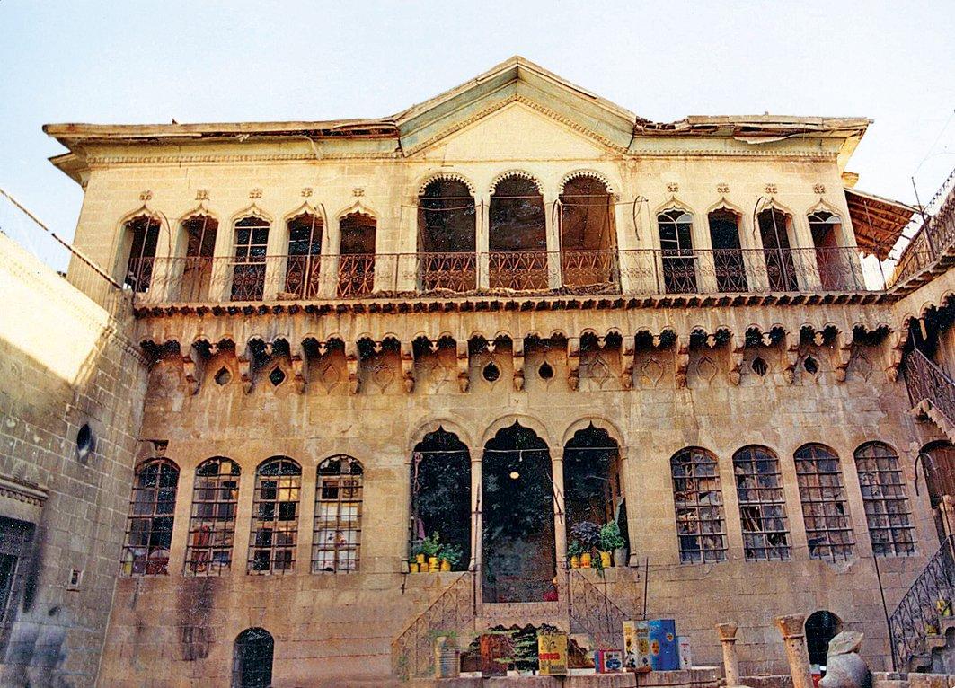 Şanlıurfa geleneksel taş konutlarından biri olanXIX. yüzyılın ikinci yarısına ait Akyüzler Evi