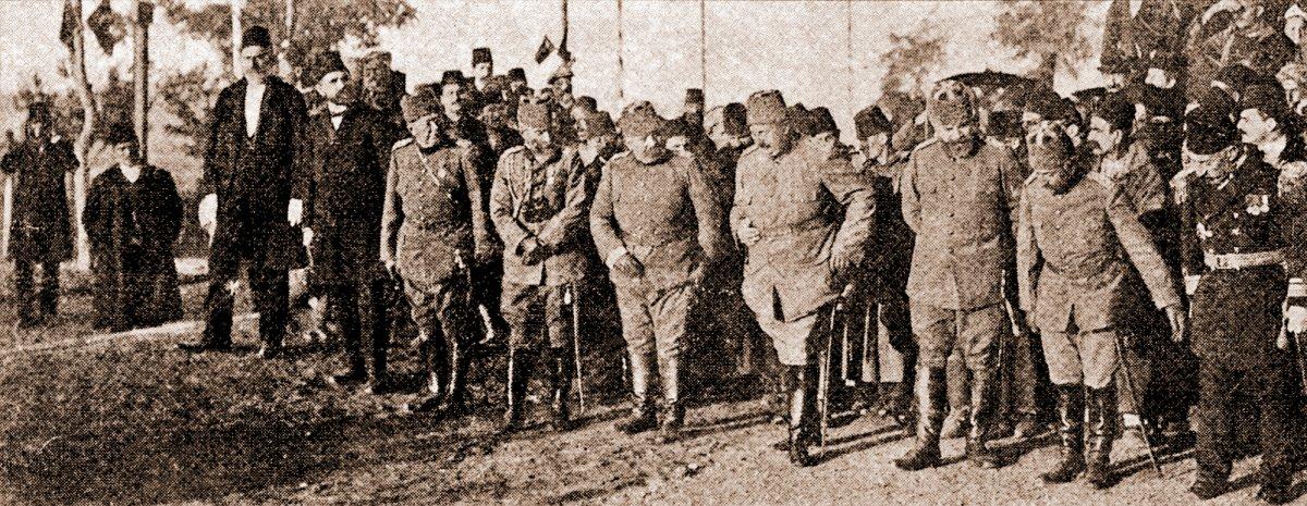 Mahmud Şevket Paşa ve Goltz Paşa 1911 yılı askerî manevralarında