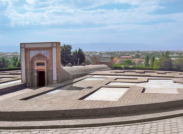 Timurlu hükümdarı, matematikçi ve astronomUluğ Bey’in Semerkant’ta yaptırdığı rasathâne