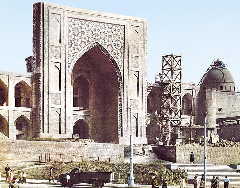 Taşkent’te XVI. yüzyılın ikinci yarısına aitKükeltaş Medresesi – Özbekistan