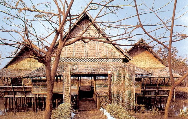 Bambu ve sazdan yapılmış binalar –Khao-I-Dang/Tayland