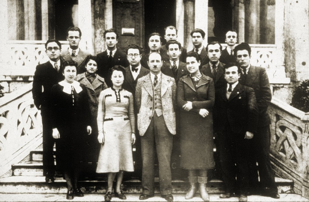 1938 yılında Türkiyat Araştırmaları Enstitüsü mensuplarından bir grup
