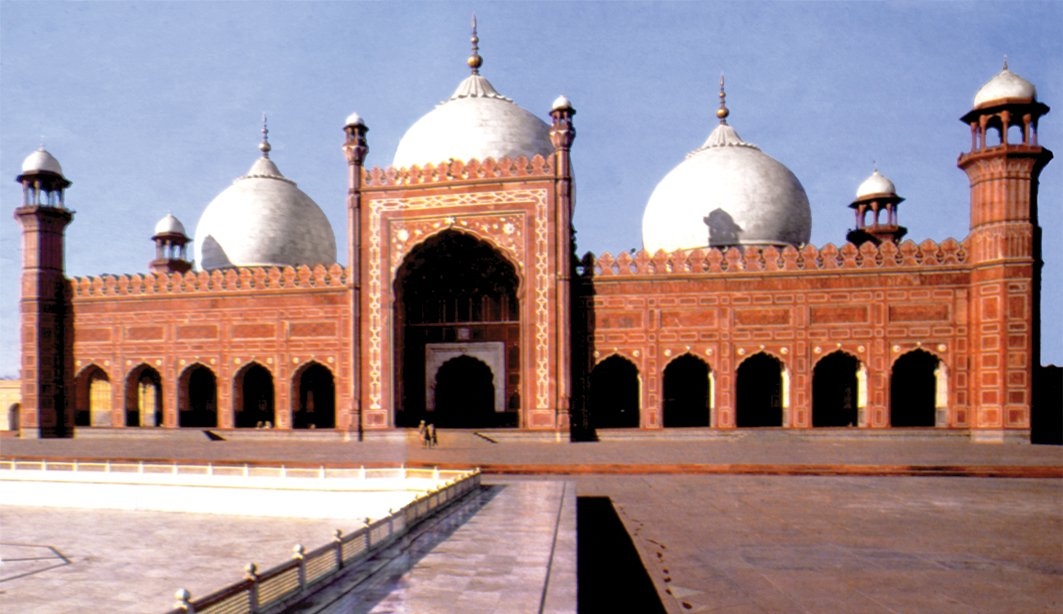 Evrengzîb devrinde inşa edilen Lahor’daki Pâdişâhî (Bâdşâhî) Camii – Pakistan