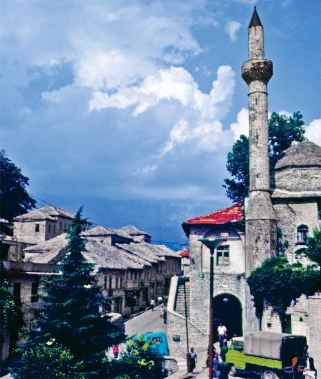 Ergirikasrı’nda XVIII. yüzyıla ait Çarşı Camii – Arnavutluk