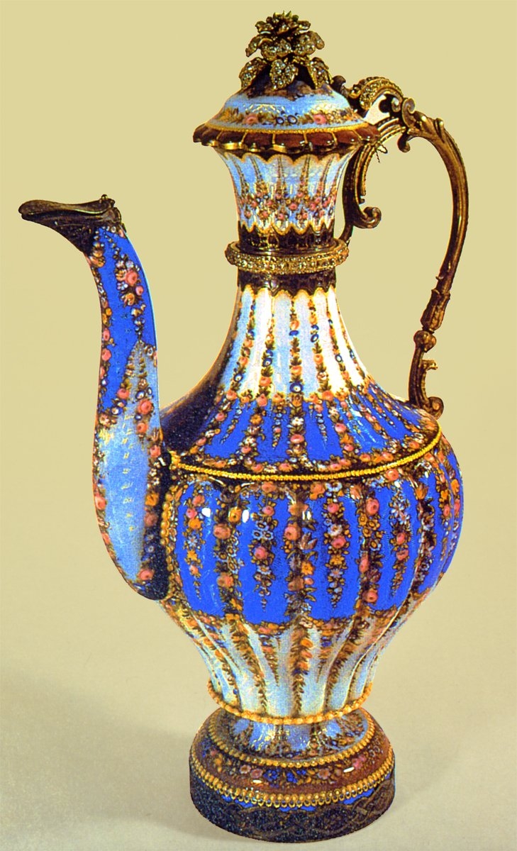 Mine kaplamalı gümüş ibrik (TSM, Envanter nr. 1886)