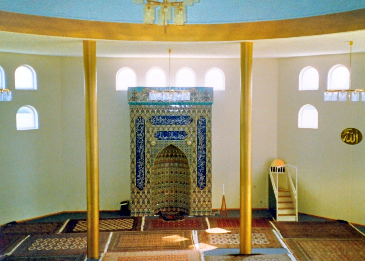 Malmö Camii’nin içinden bir görünüş