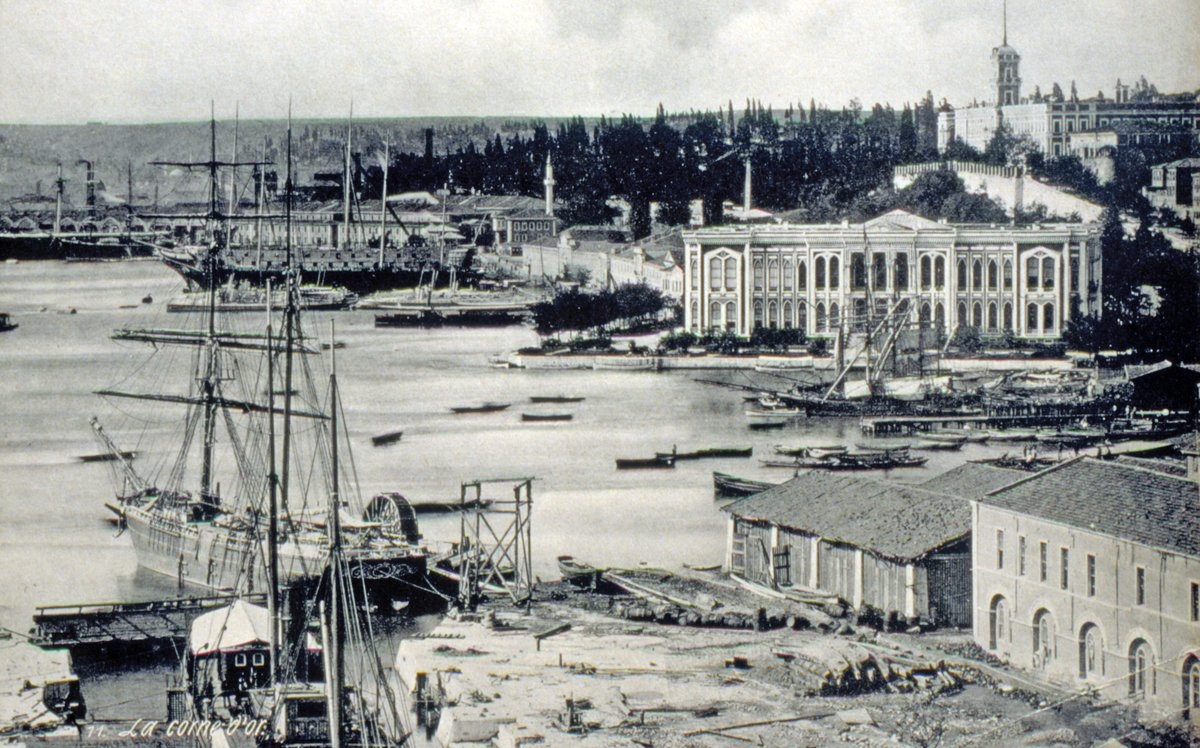 Haliç’te Kasımpaşa ve civarını gösteren eski bir fotoğraf (Semavi Eyice fotoğraf arşivi)