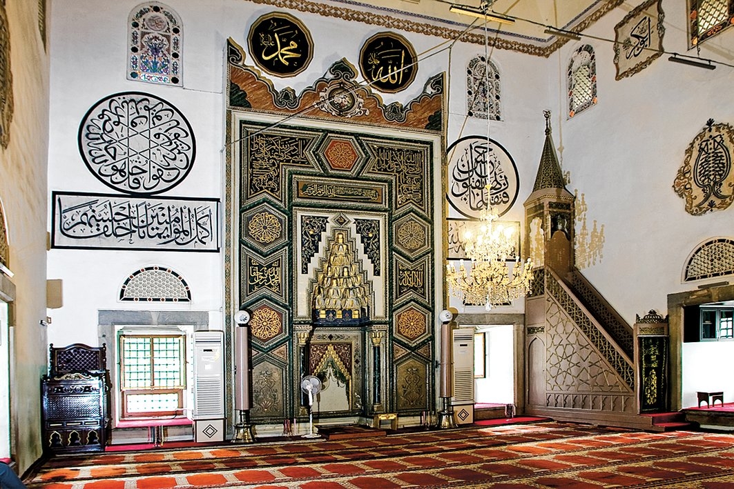 Bursa Yıldırım Camii’nin içinden bir görünüş