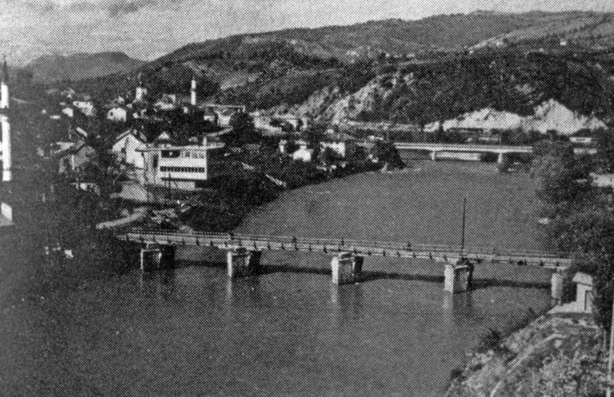 Koniçe Neretva Köprüsü’nün yıktırıldıktan sonraki hali