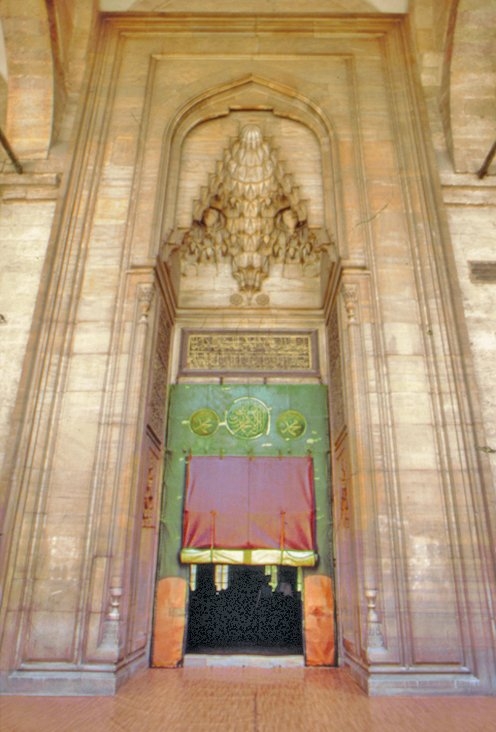 Fâtih Camii’nin cümle kapısı – İstanbul