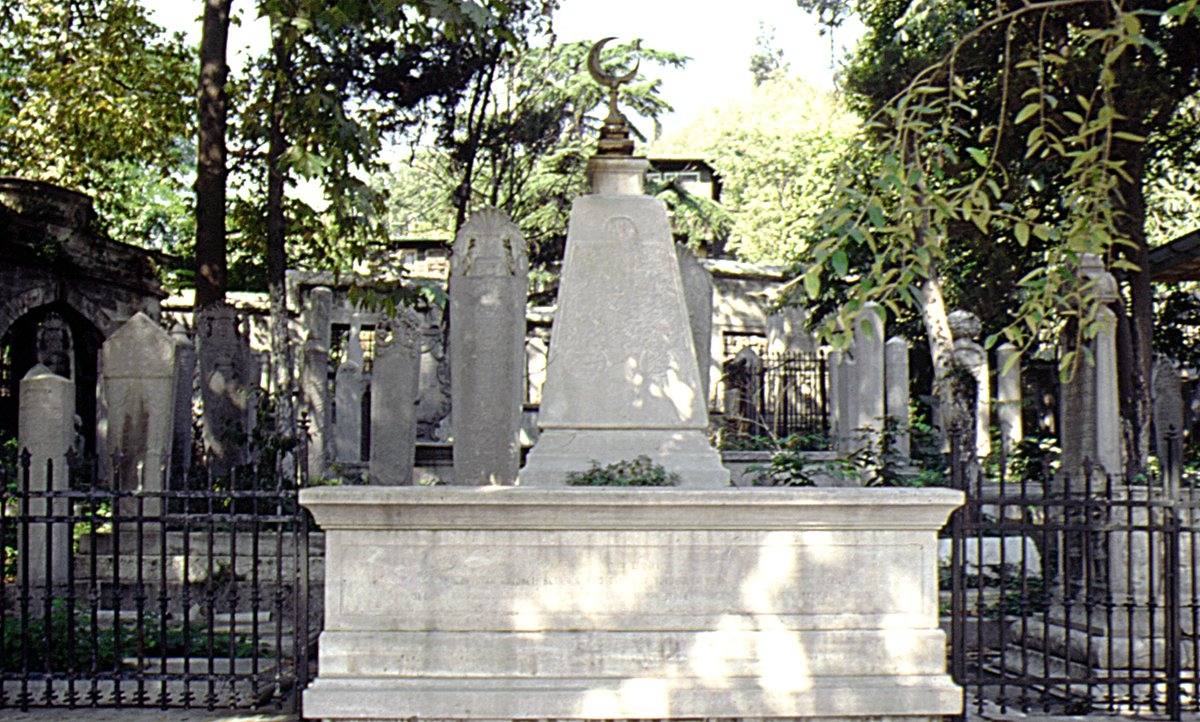 Gazi Edhem Paşa’nın mezarı – Eyüp/İstanbul