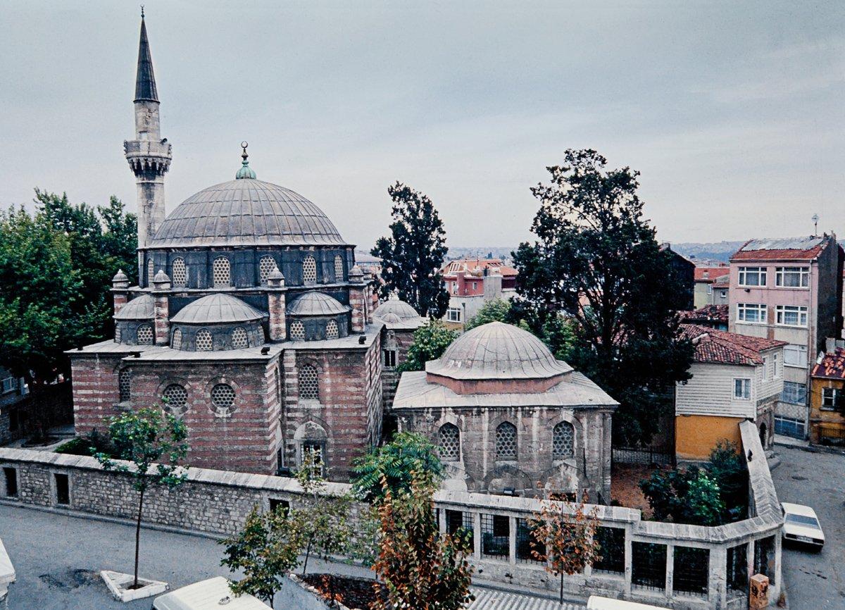 Mehmed Ağa Camii ve Türbesi – Fatih/İstanbul
