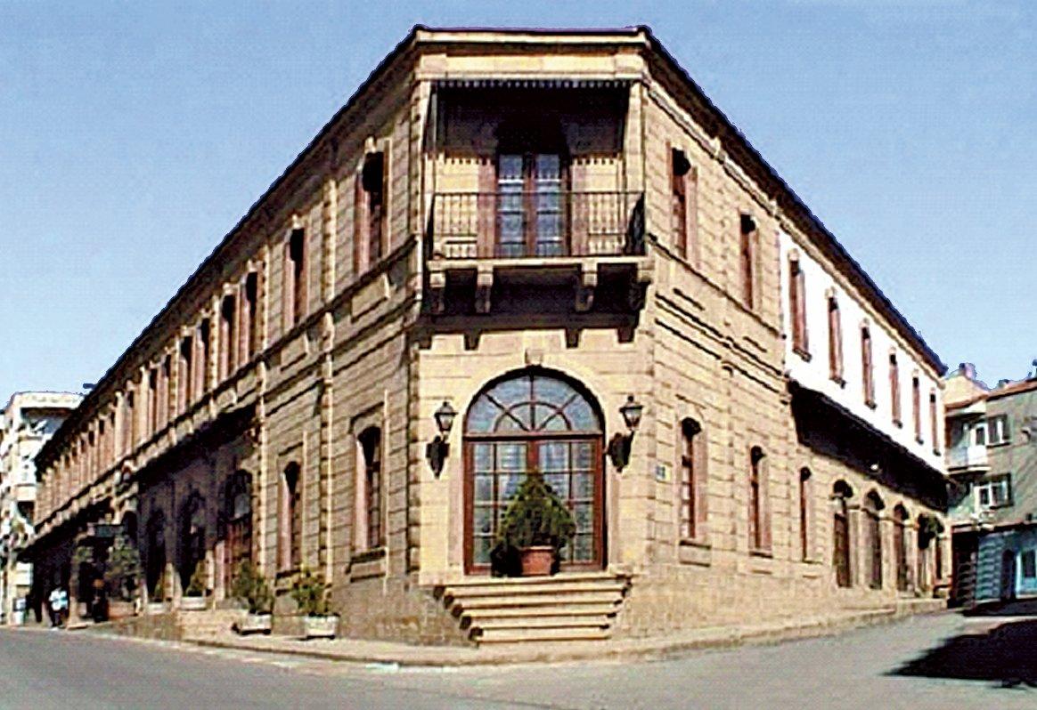 Uşak’ta Paşa Hanı (Taş Han)