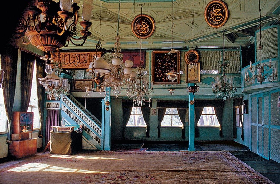Yahyâ Efendi Külliyesi’nin cami-tevhidhânesi