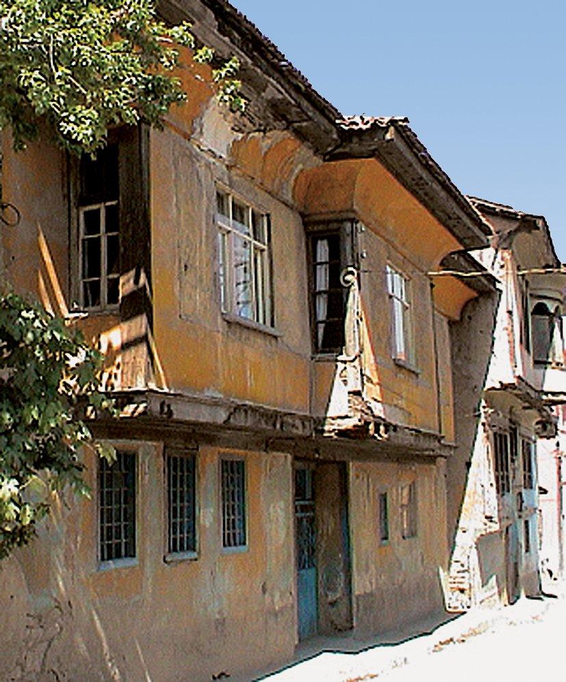 Uşak’ta eski evlerden biri