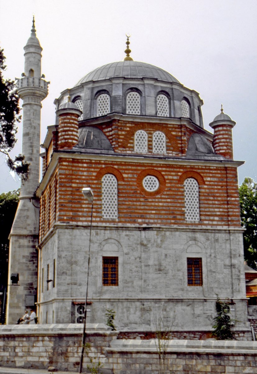Zeyrek’te Şebsafâ Kadın Camii – Fatih/İstanbul