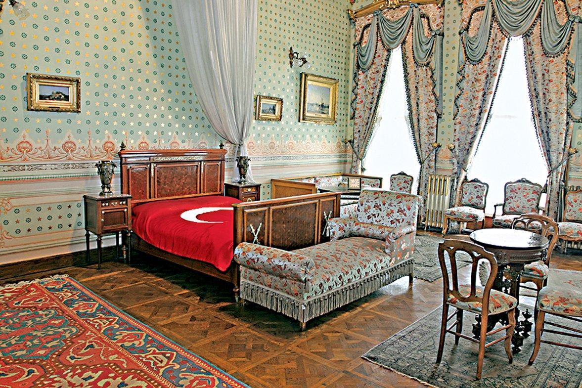 Mustafa Kemal Atatürk’ün Dolmabahçe Sarayı’nda vefat ettiği oda (Millî Saraylar Dairesi Başkanlığı Fotoğraf Arşivi)