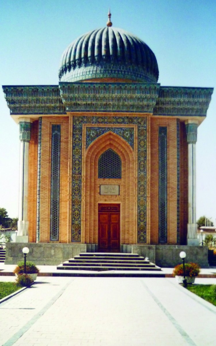İmam Mâtürîdî’nin türbesi – Semerkant/Özbekistan (Sönmez Kutlu fotoğraf arşivi)