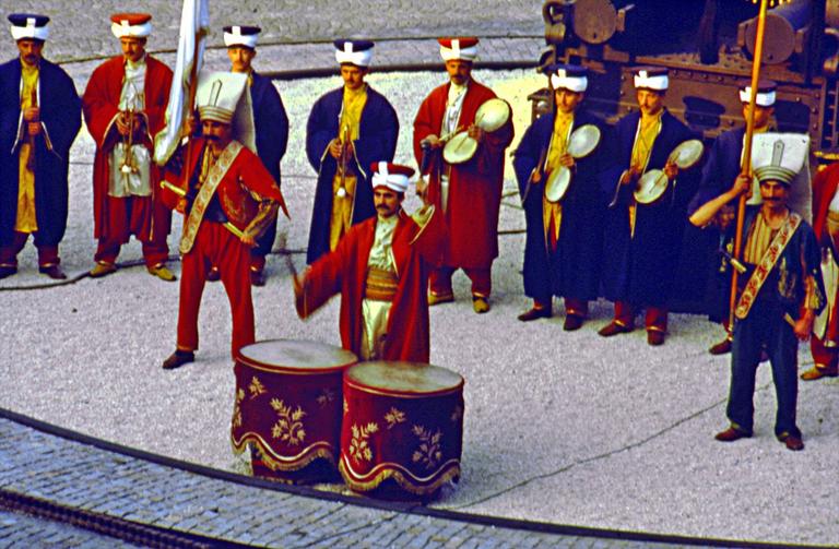 Osmanlı mehterinde kullanılan çift kös