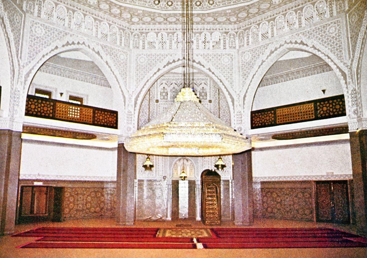 Cenevre İslâm Merkezi Camii’nin içinden bir görünüş