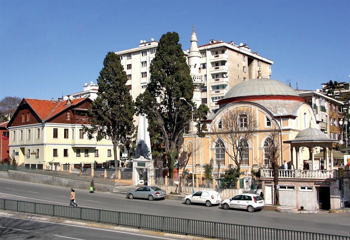 Kadıköy Kızıltoprak’ta Zühdü Paşa Camii ve Mektebi – İstanbul