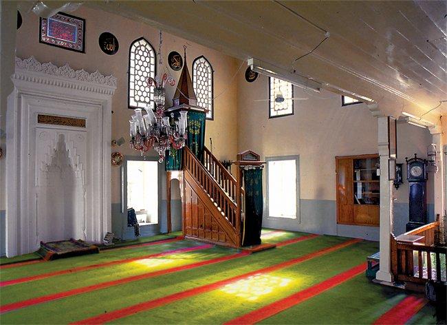 Hacı Evhad Camii’nin içinden bir görünüş