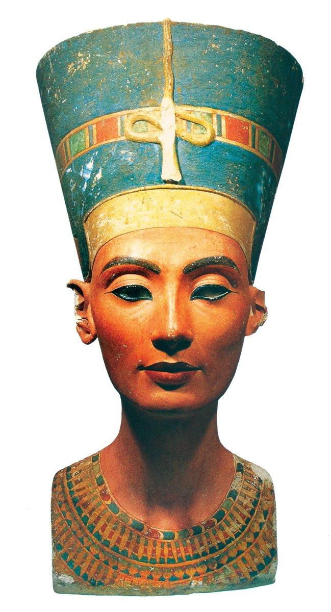 Nefertiti’nin kireç taşından yapılmış boyalı büstü
