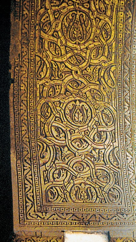 İbn Tolun Camii avlu revak kemerleri içindeki bezeme