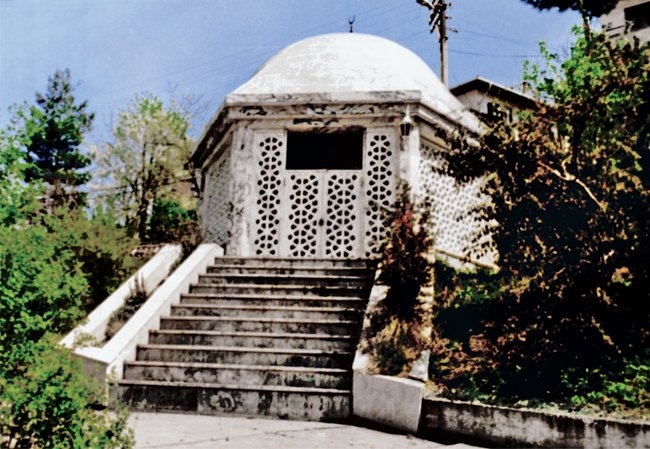 Erzurumlu Emrah’ın türbesi – Niksar/Tokat