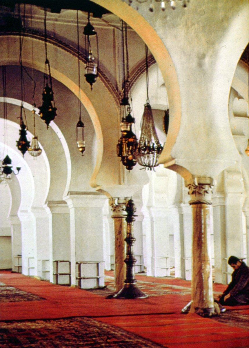 Tilimsân Ulucamii’nin içinden bir görünüş