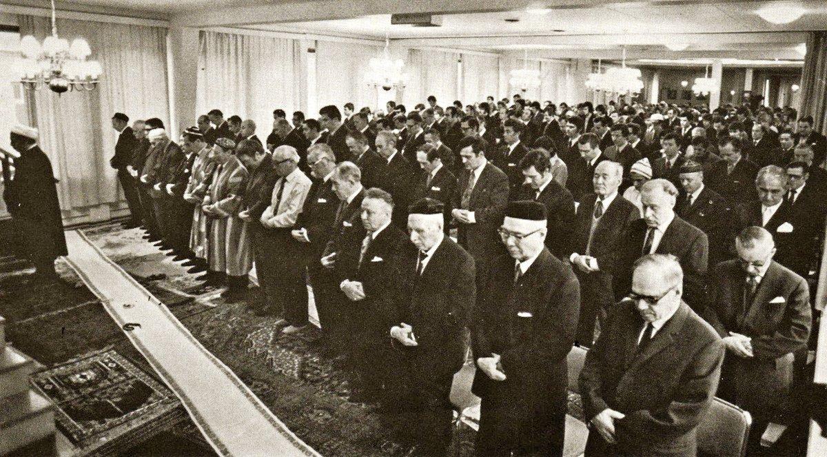 Helsinki Merkez Camii’nde bayram namazı