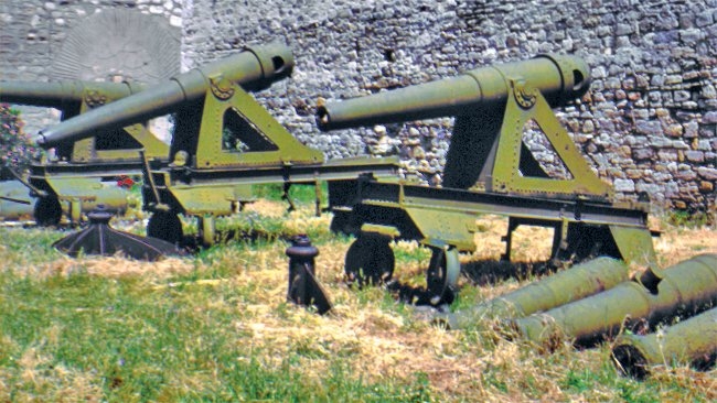 Savaşta kullanılan toplardan birkaçı(Çanakkale Askerî Müzesi)