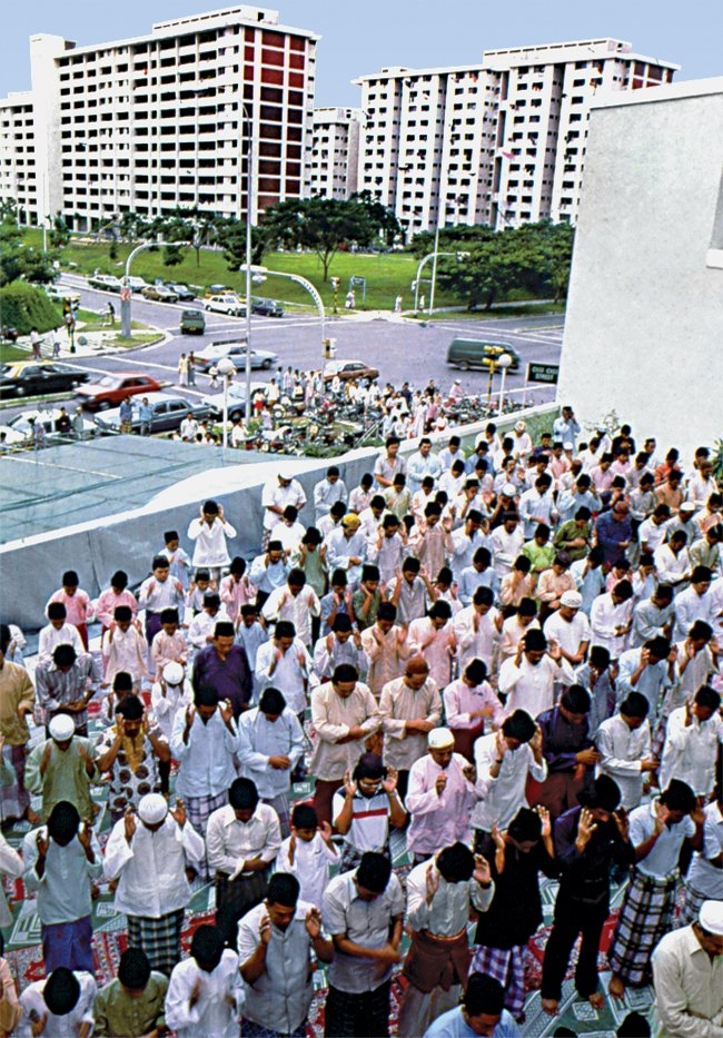 Singapur Ensar Camii’nde bir bayram namazı