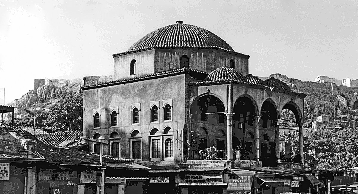1177’de (1763-64) inşa edilen Mustafa Ağa Camii (M. Kiel fotoğraf arşivi)